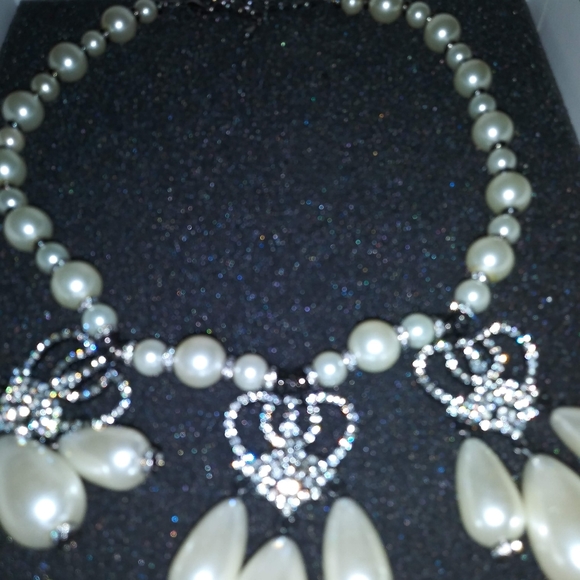 Fashion Jewelry - Picture 2 of 3